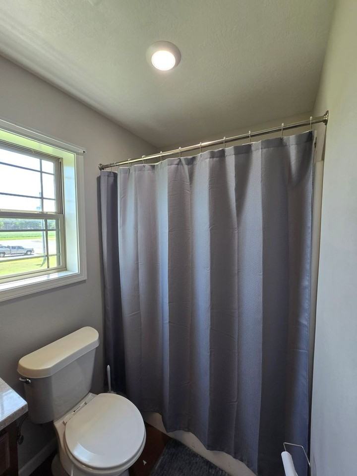 1423 Mclain St #13 - Photo 5 of 8
