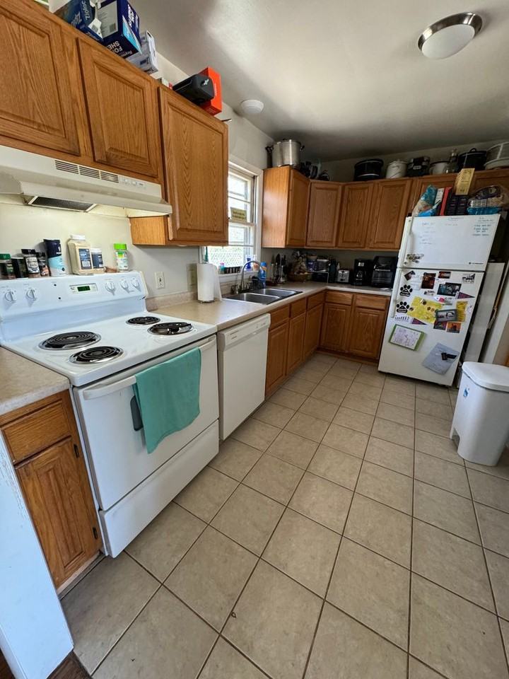 1602 W 22nd Ter - Photo 4 of 7