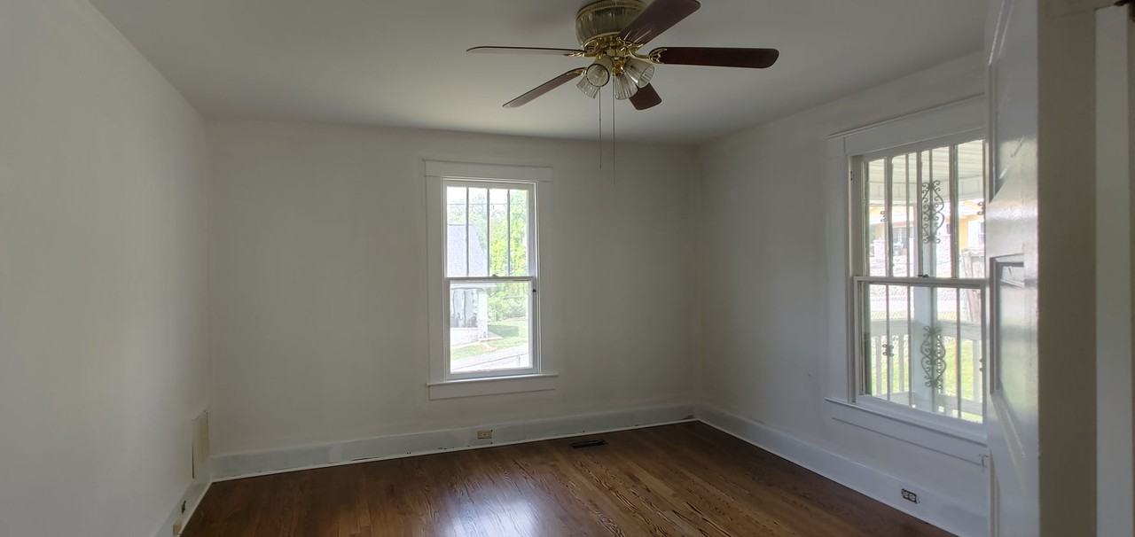 3212 E 44th St - Photo 3 of 14