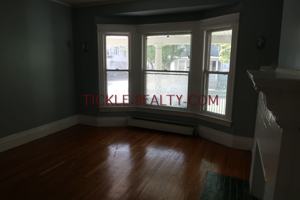 featured image of 368 Alexander St