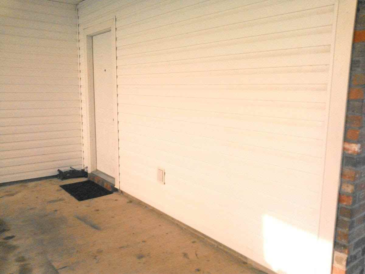 266 E Linden St - Photo 3 of 11