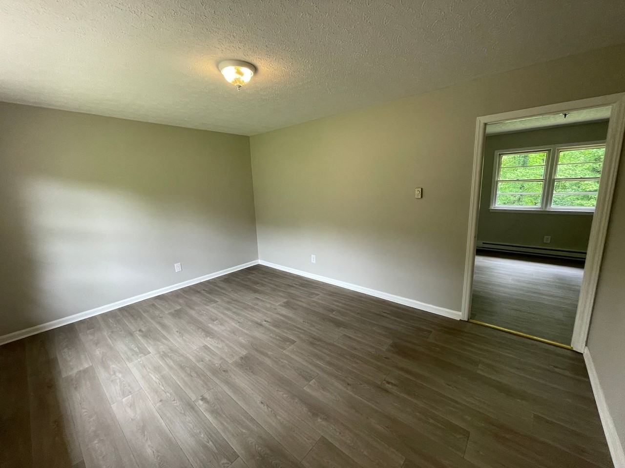 1829 Quail Run Dr - Photo 2 of 14