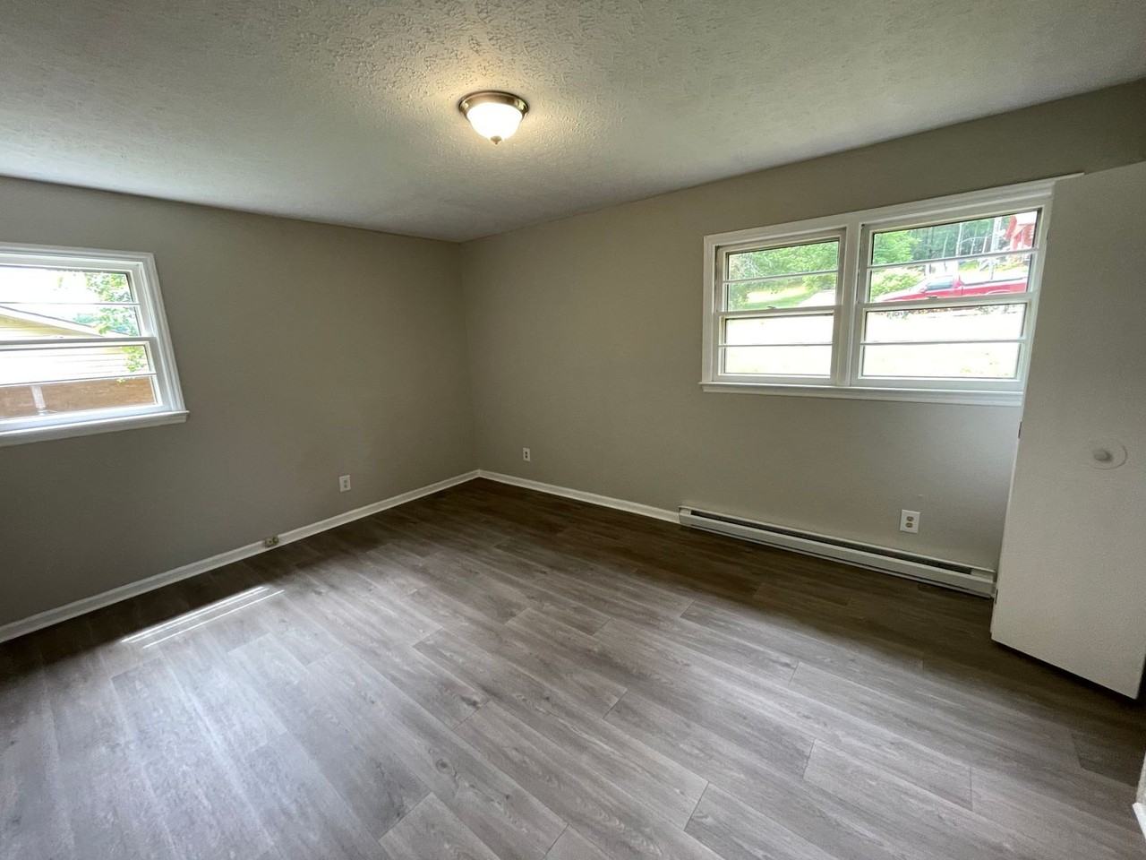 1829 Quail Run Dr - Photo 6 of 11