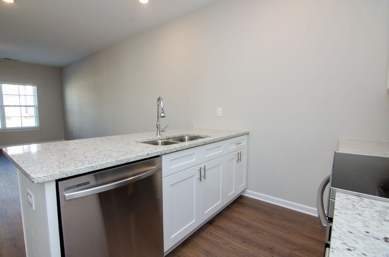 337 Kristen Ct - Photo 3 of 16