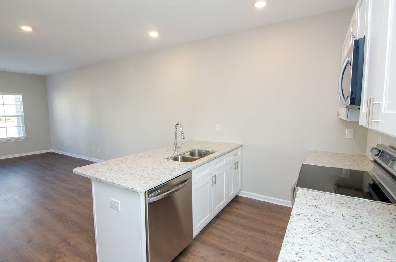 337 Kristen Ct - Photo 6 of 16