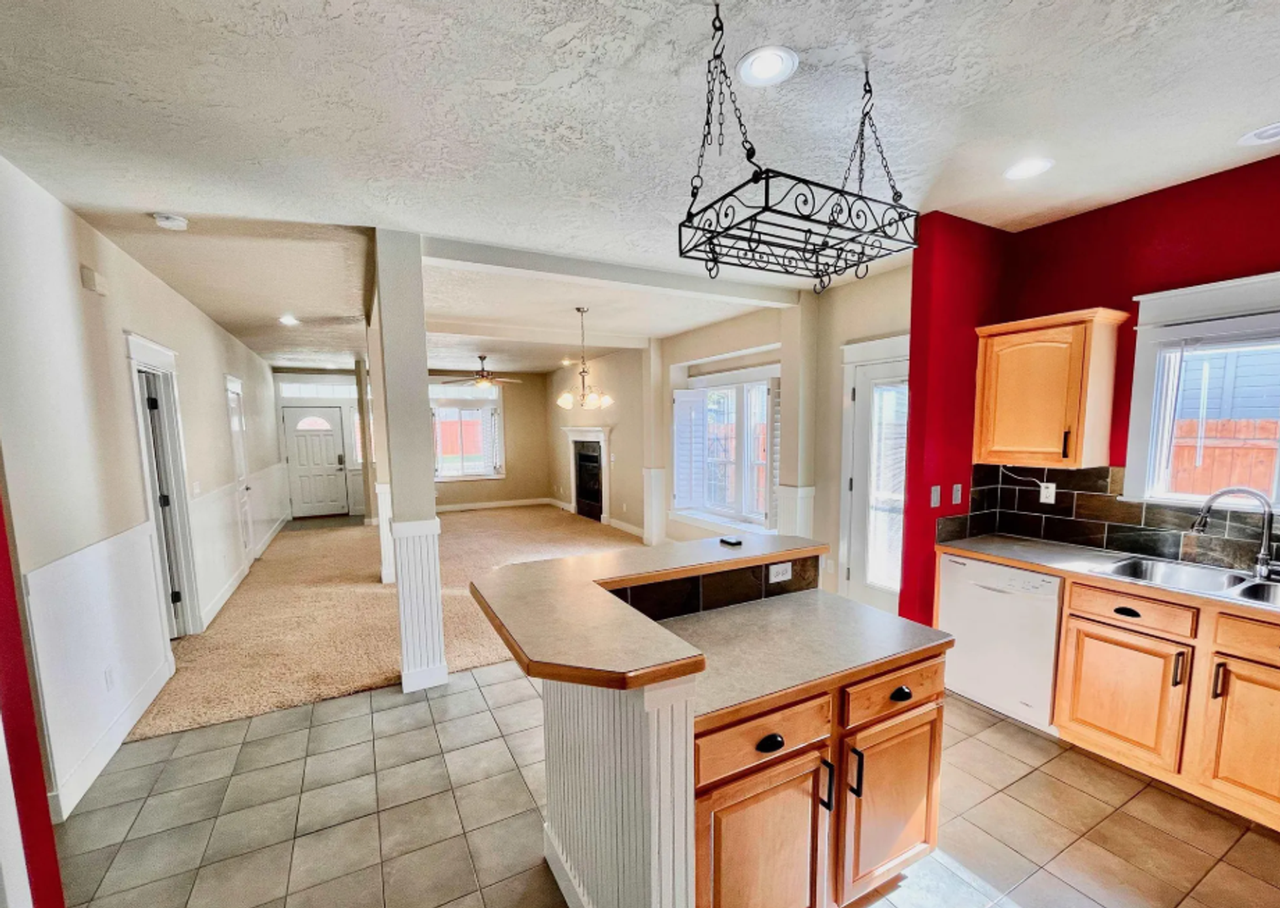2905 E Pine Hollow Ln - Photo 5 of 27
