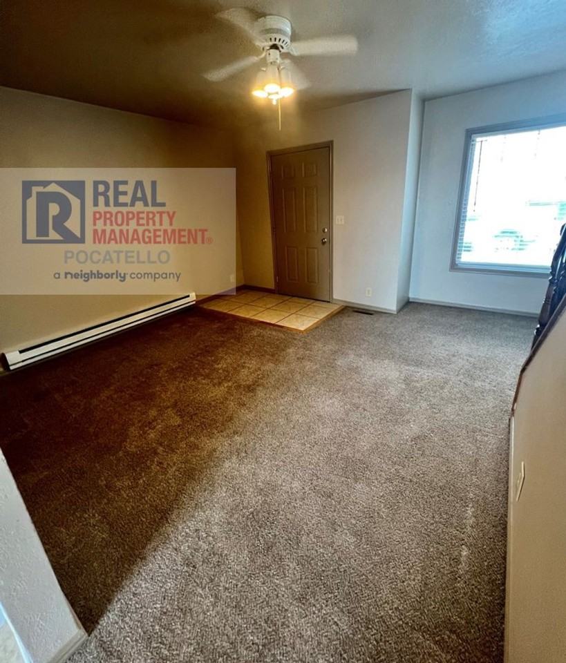1247 Holman Ave - Photo 4 of 29
