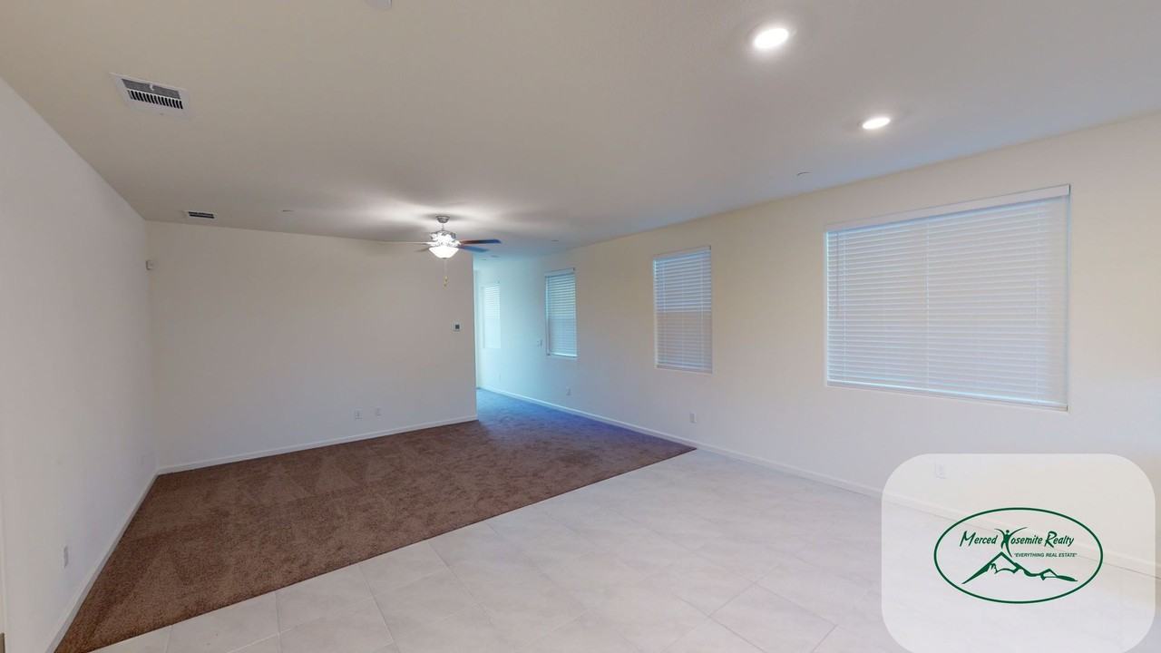 218 Shafer Ave - Photo 5 of 17