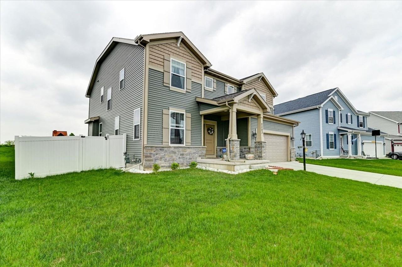 2583 Dogwood Ln - Photo 2 of 39