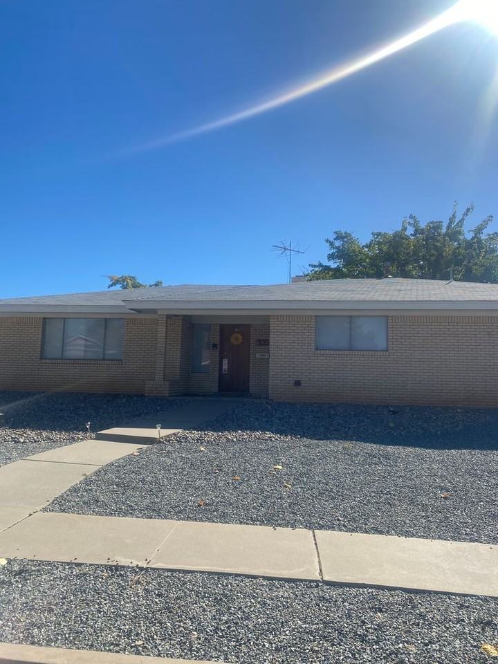 10302 San Gabriel Rd Ne - Photo 3 of 18