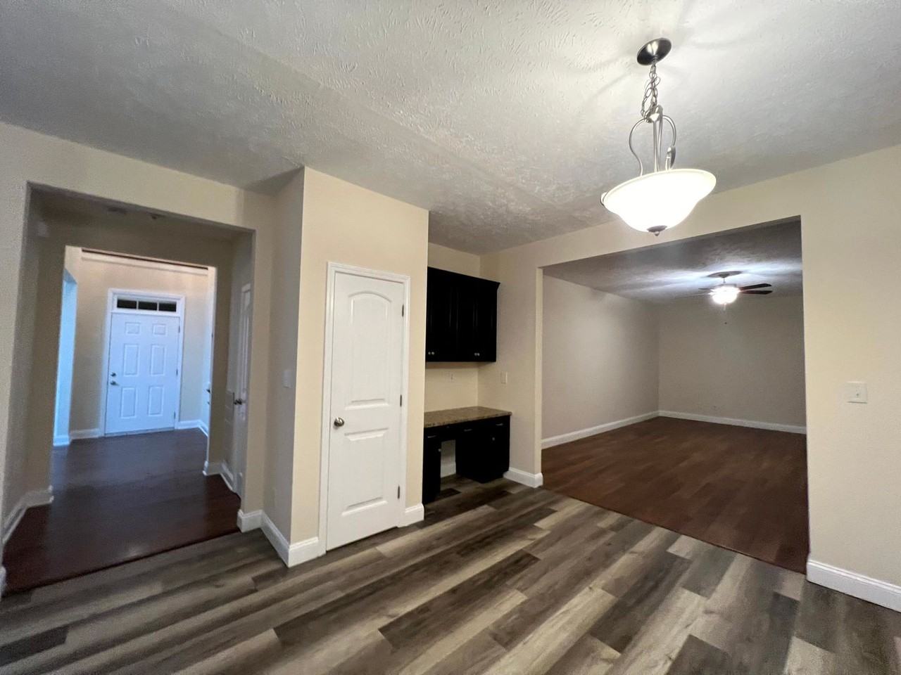 2458 Market Hill Dr - Photo 4 of 27
