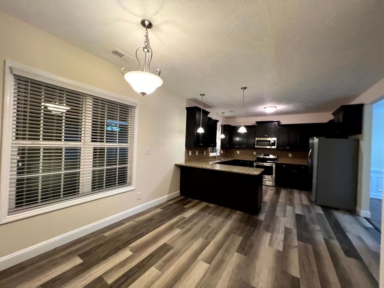 2458 Market Hill Dr - Photo 5 of 27