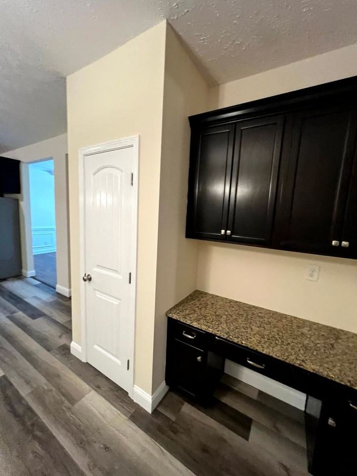 2458 Market Hill Dr - Photo 7 of 27