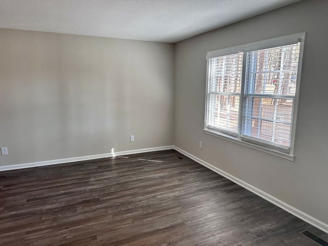 5203 Deer Haven Dr - Photo 6 of 7