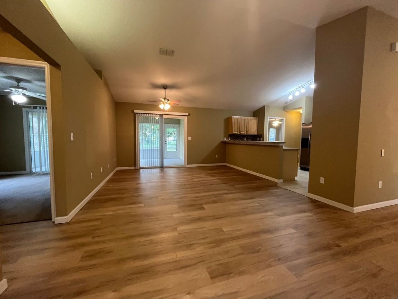 9 White Hawk Pl - Photo 4 of 27