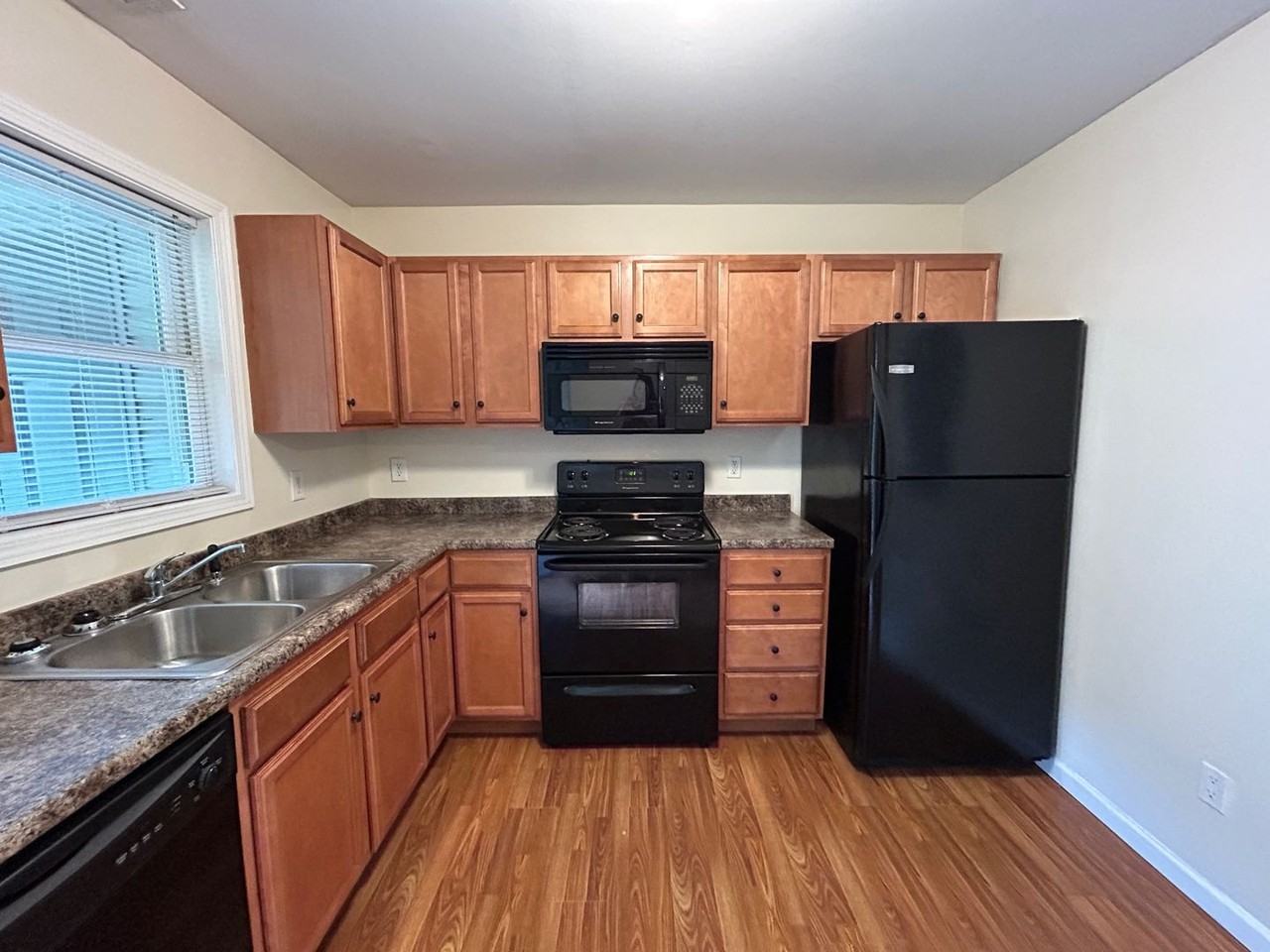 22A Half Moon Dr - Photo 4 of 22