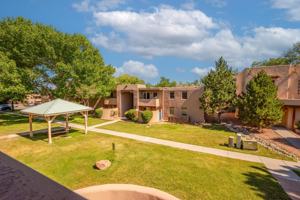 featured image of 601 W San Mateo Rd #40