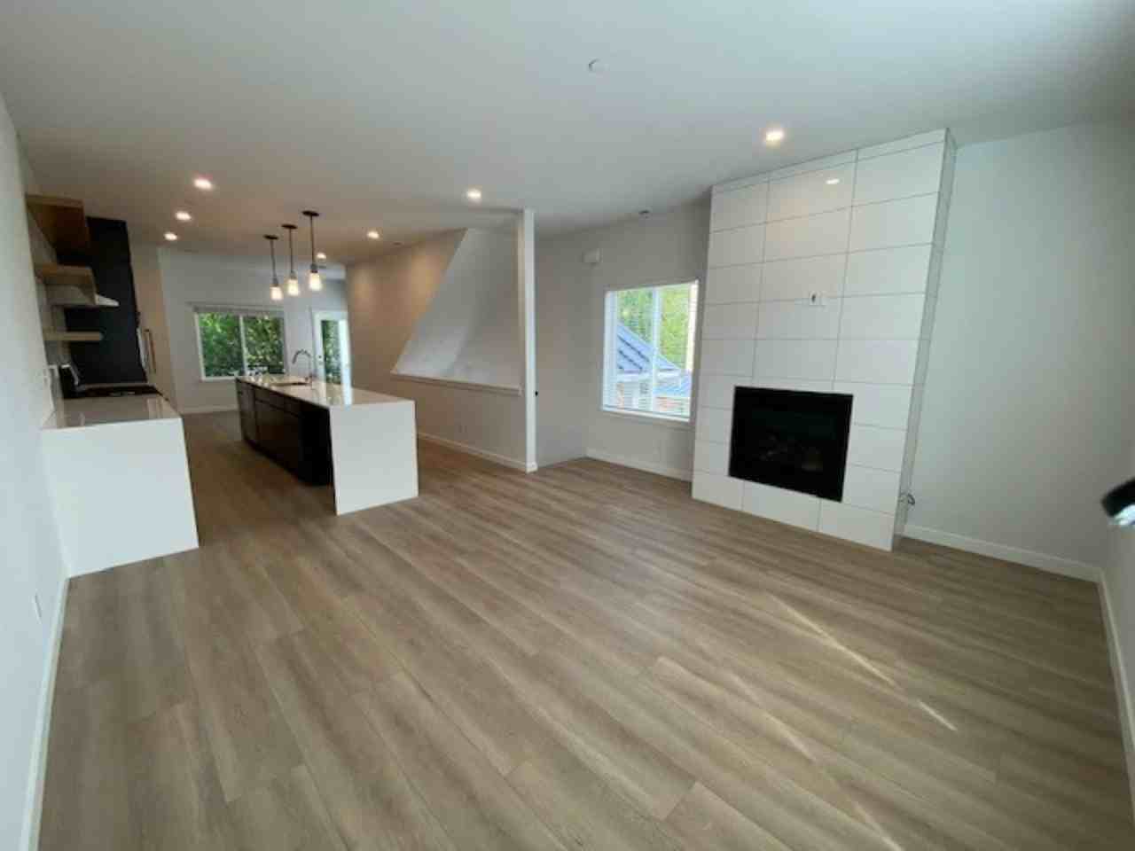 196 Countryman Dr - Photo 2 of 17