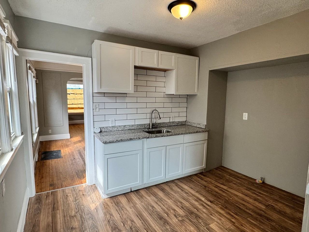 15064 Tracey St - Photo 5 of 10