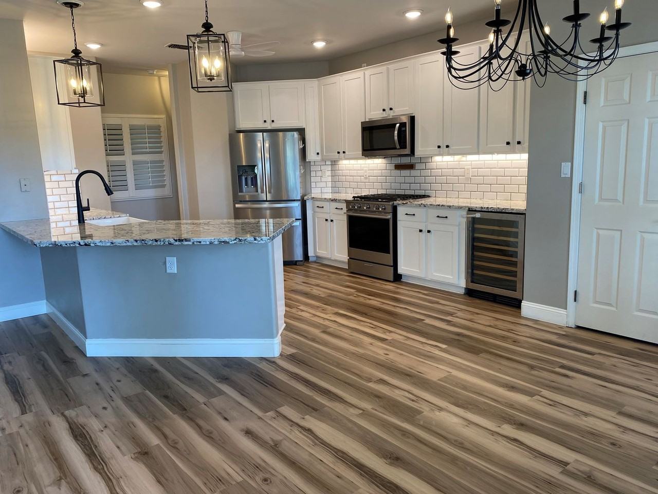 11119 Chimney Rock Dr - Photo 2 of 9