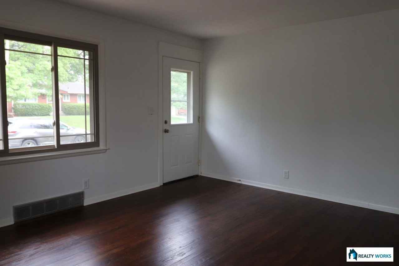 2131 S 57th St - Photo 3 of 18