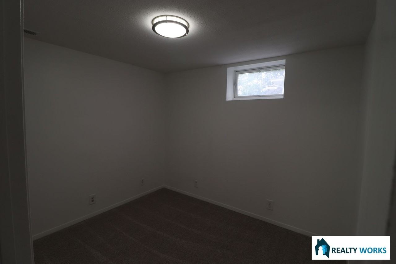 2131 S 57th St - Photo 6 of 18
