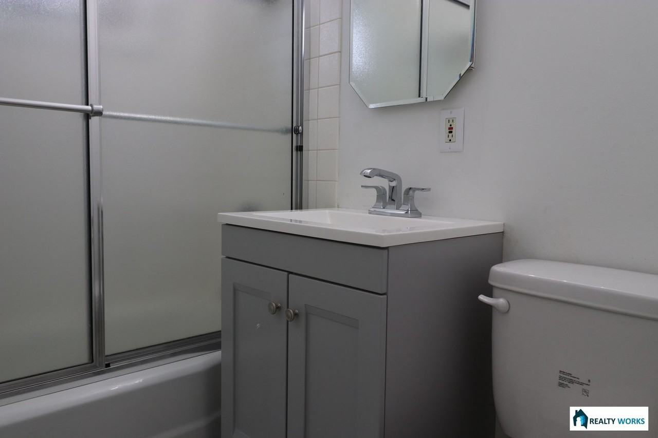 2131 S 57th St - Photo 7 of 18