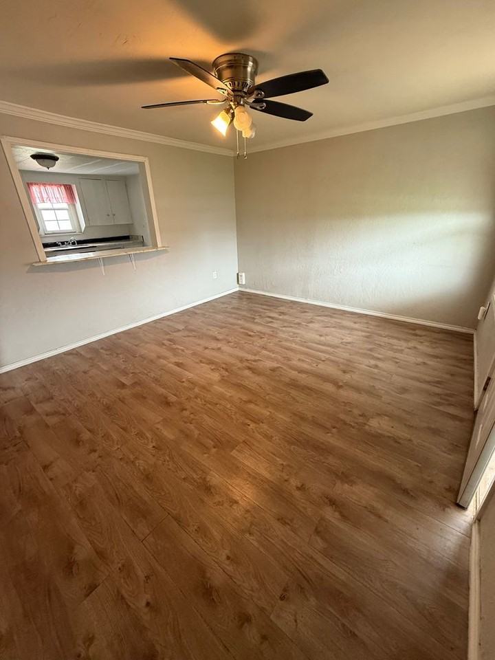 1108 S Faulkner St - Photo 3 of 12