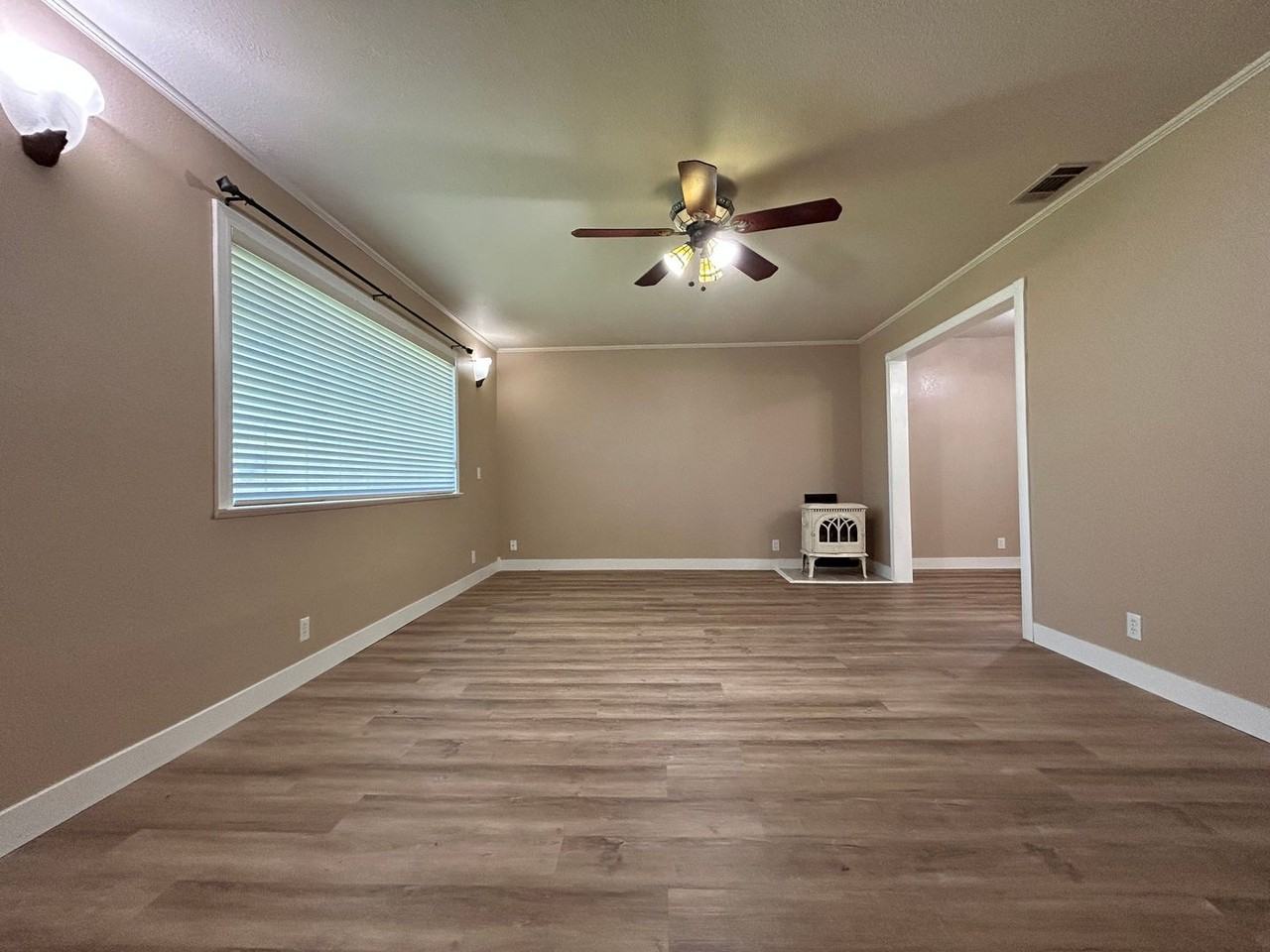 30 Crane Ave - Photo 3 of 21