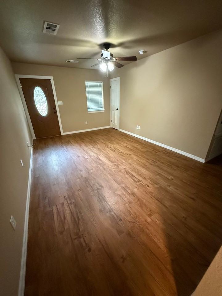 1400 Bon Air St - Photo 2 of 11