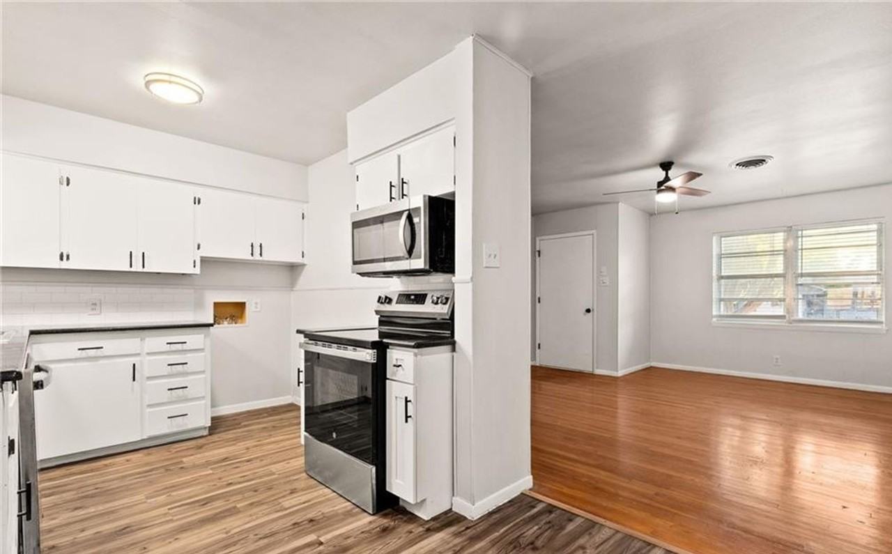 809 Shady Ln - Photo 4 of 19