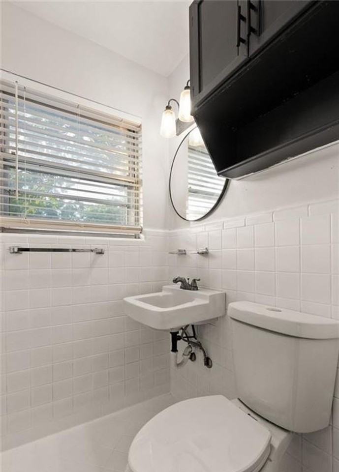 809 Shady Ln - Photo 7 of 19