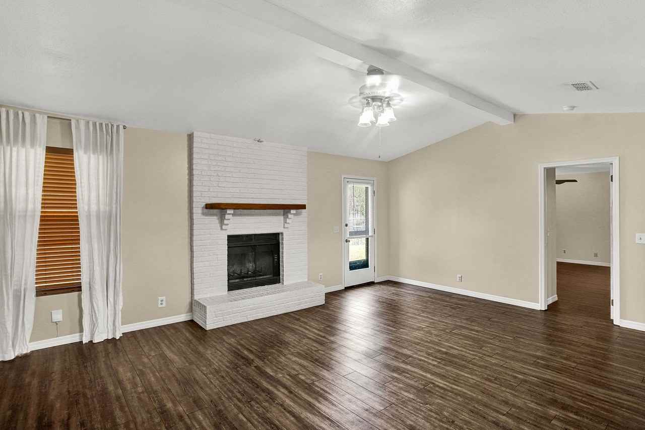 7869 Jeff Dr - Photo 5 of 20