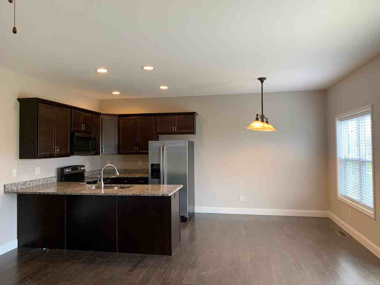 1404 Cobblestone Way - Photo 2 of 18