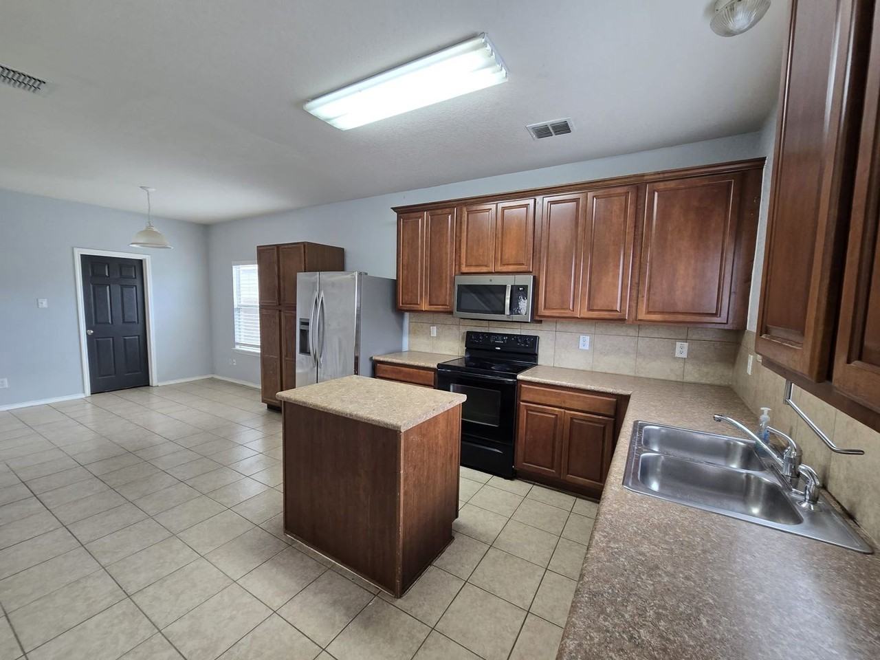 4514 Cerca Royale - Photo 6 of 25