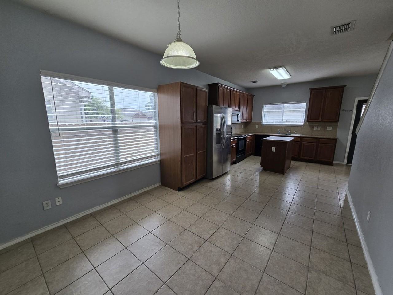 4514 Cerca Royale - Photo 7 of 25