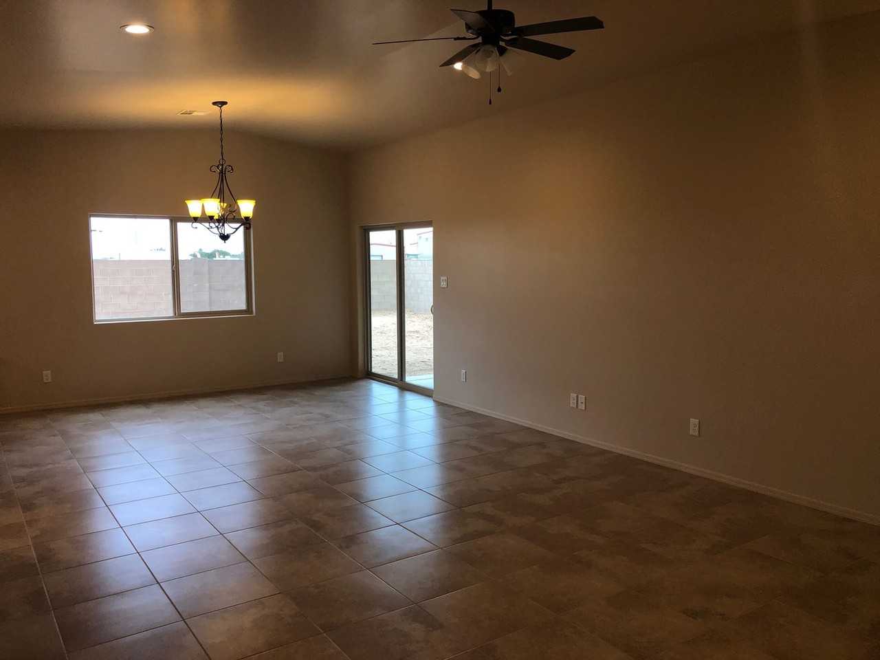 10126 E 33rd St - Photo 3 of 11