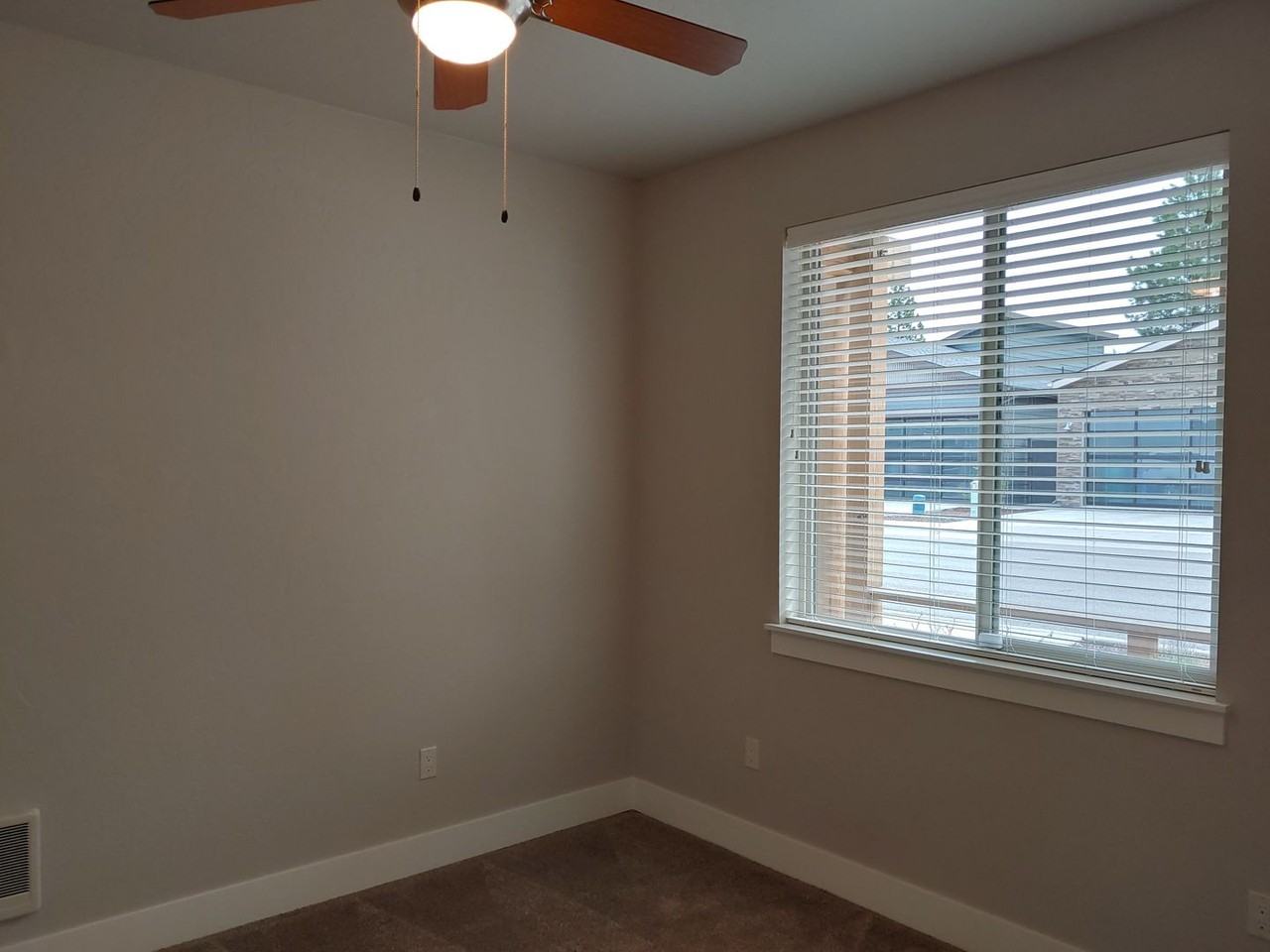 3293 N Ladalia Dr - Photo 3 of 28