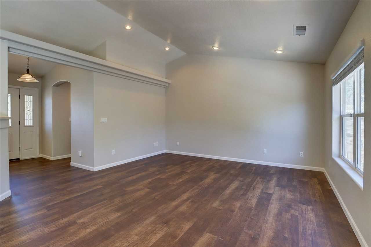 726 Prescott Heights Dr - Photo 5 of 45