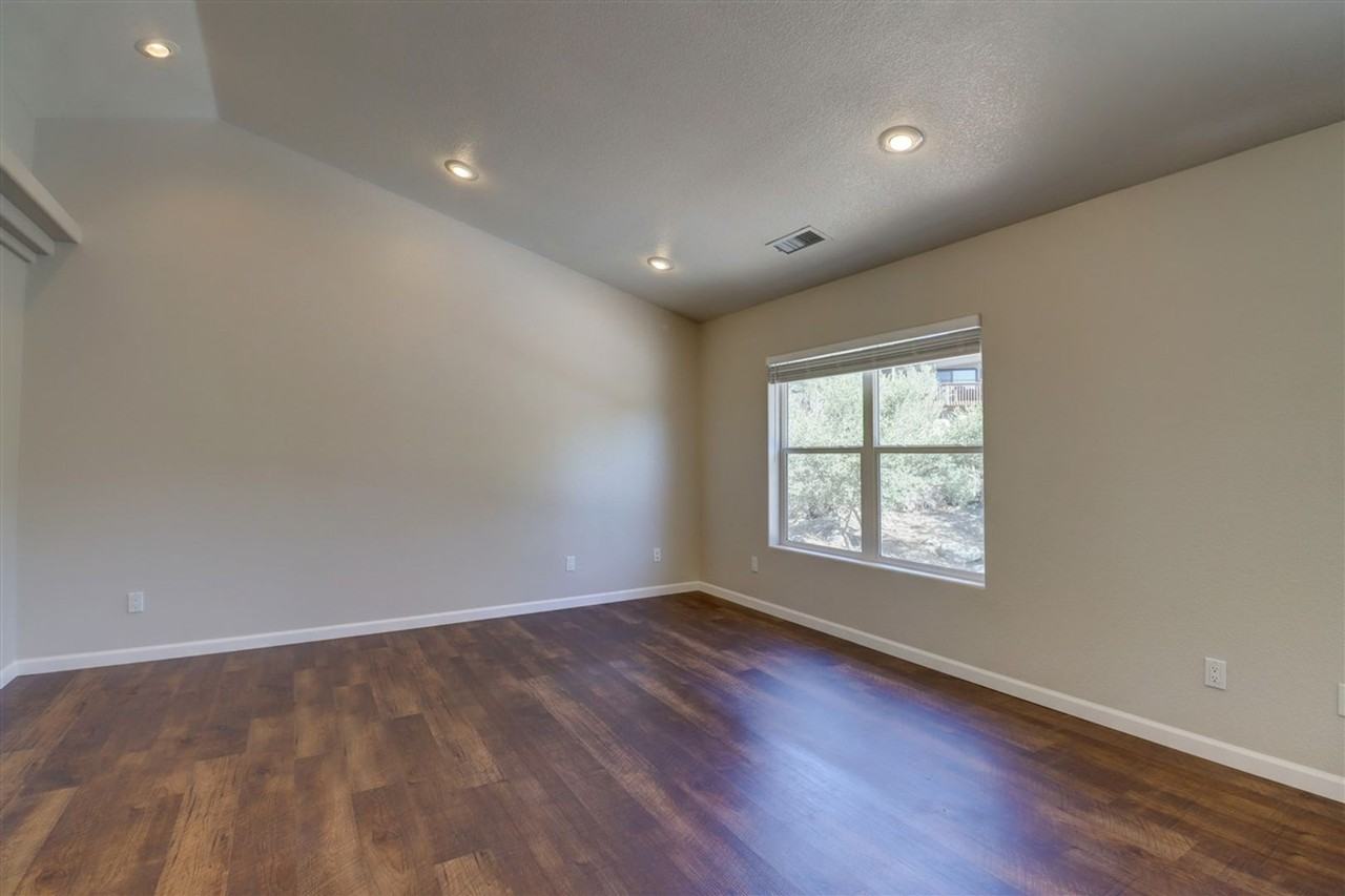 726 Prescott Heights Dr - Photo 6 of 45