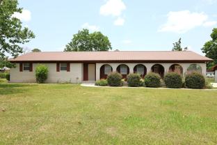 3101 Wallace Dr - Photo 1 of 1