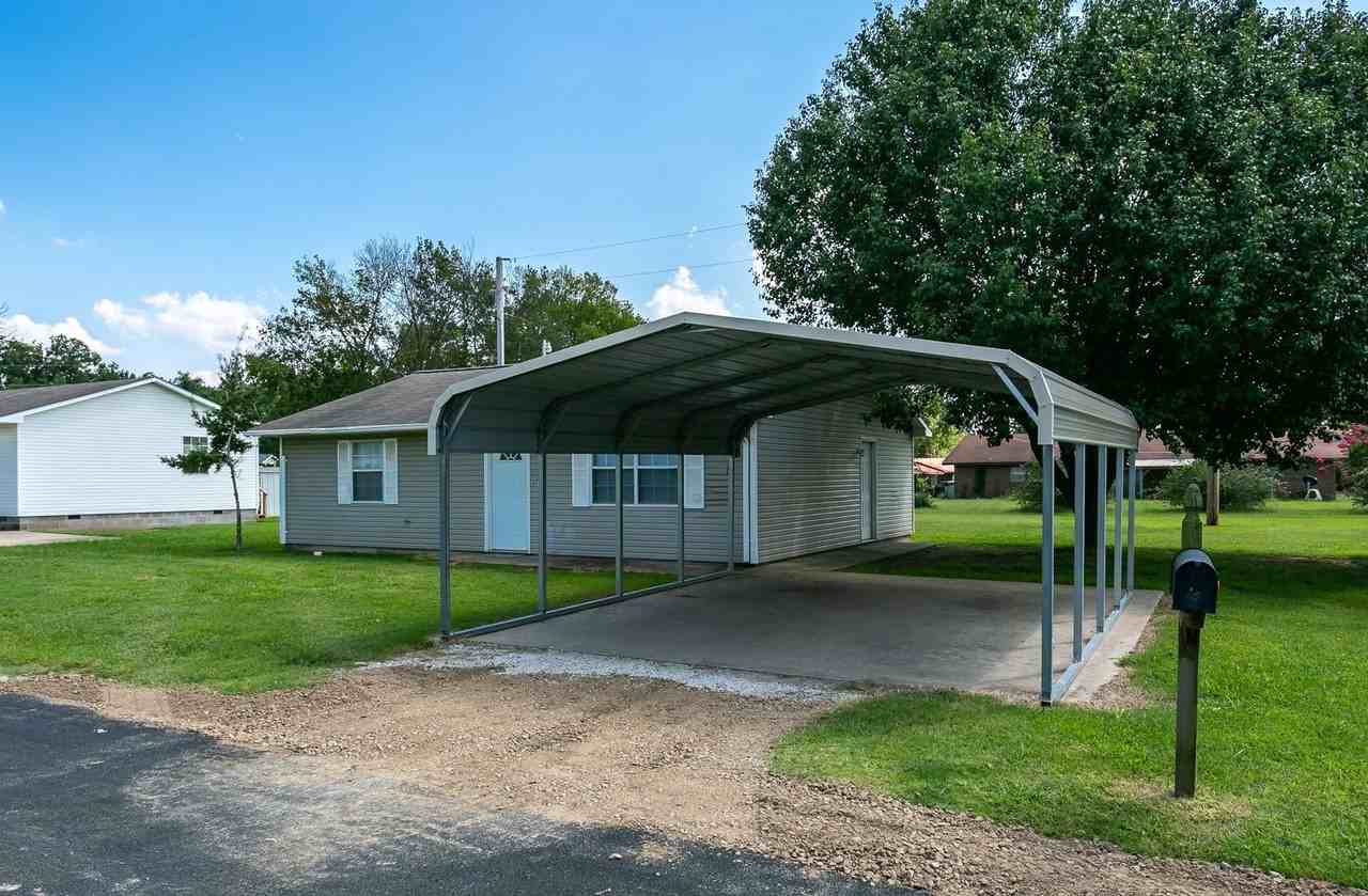 604 W Johnson St - Photo 2 of 4