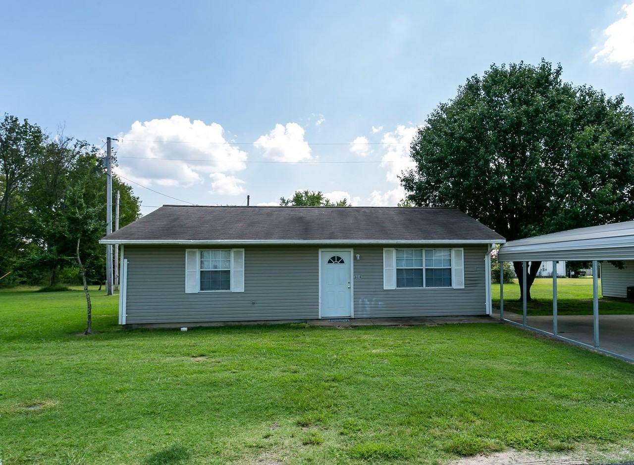 604 W Johnson St - Photo 3 of 4