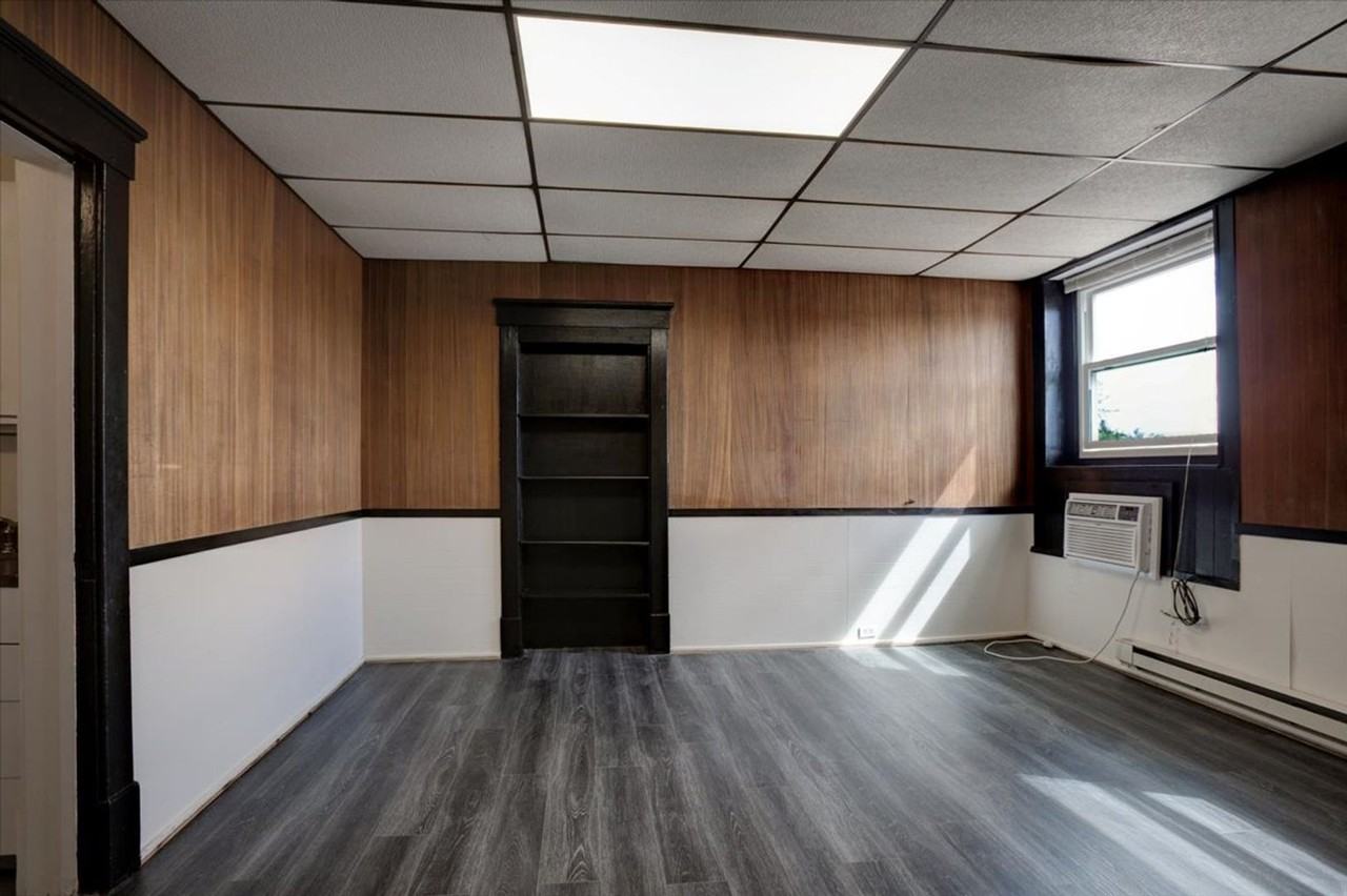 620 1/2 Main St E #2 - Photo 2 of 11