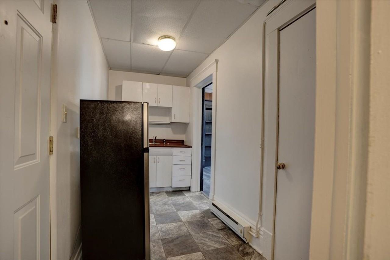 620 1/2 Main St E #2 - Photo 4 of 11