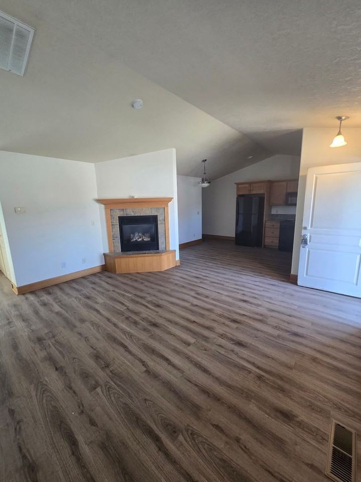 191 Sw Ivy Ct - Photo 3 of 14