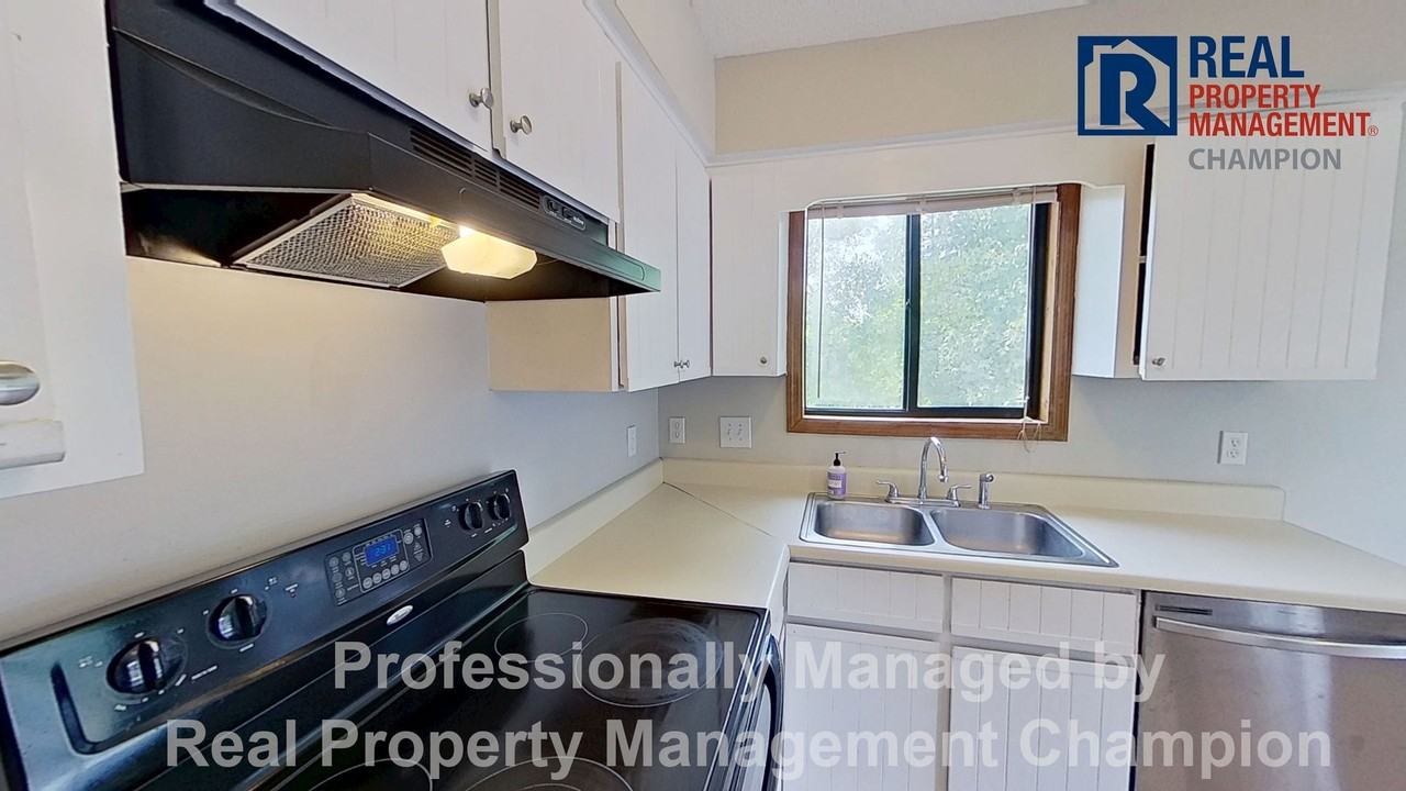 1253 Wellington Ave #J - Photo 7 of 19