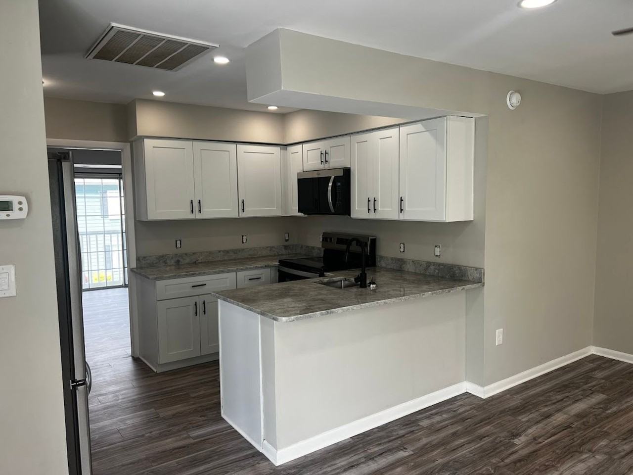 501 44th Ave N - Photo 4 of 12