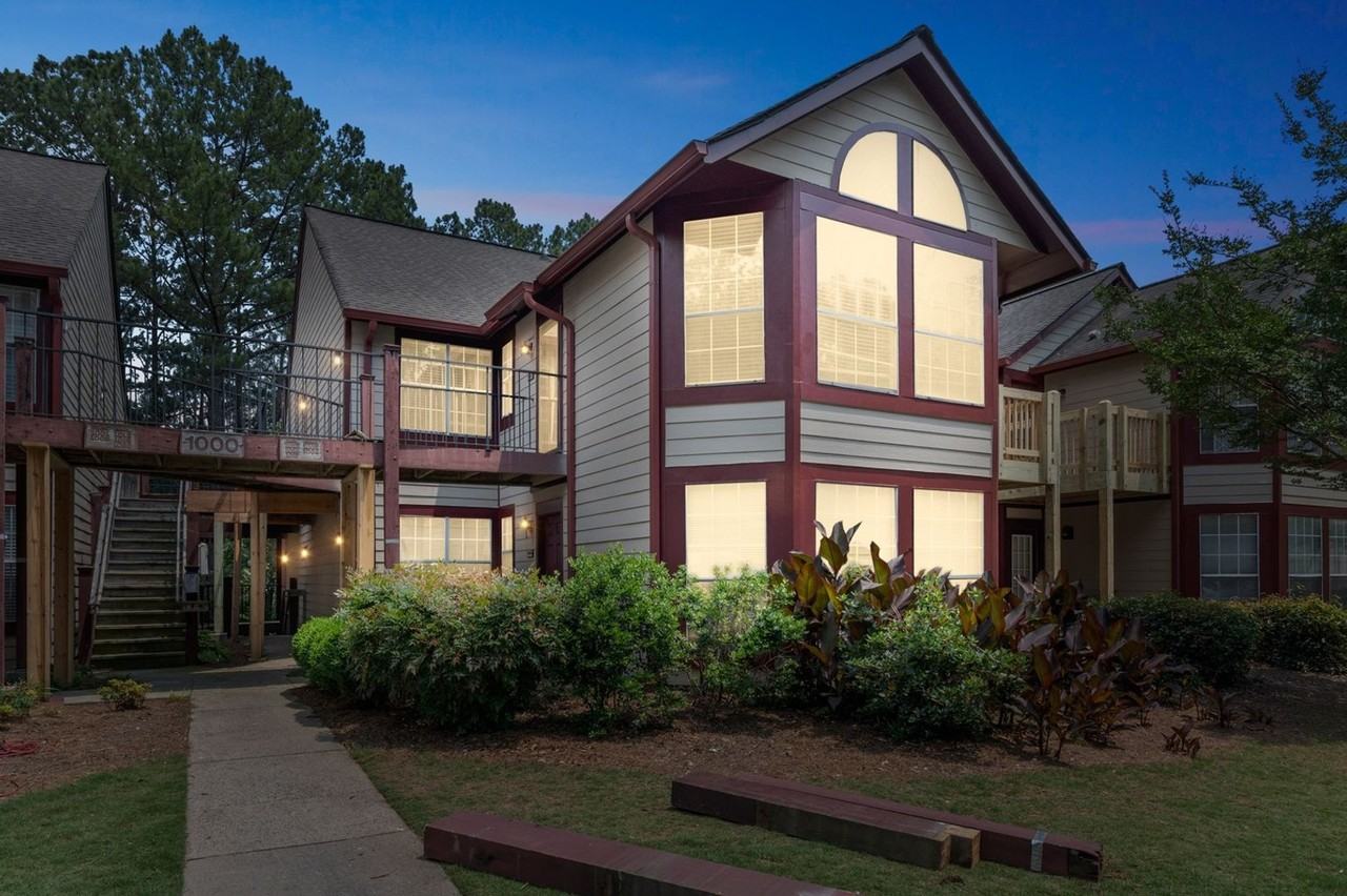 1003 Sandy Lane Dr - Photo 2 of 32