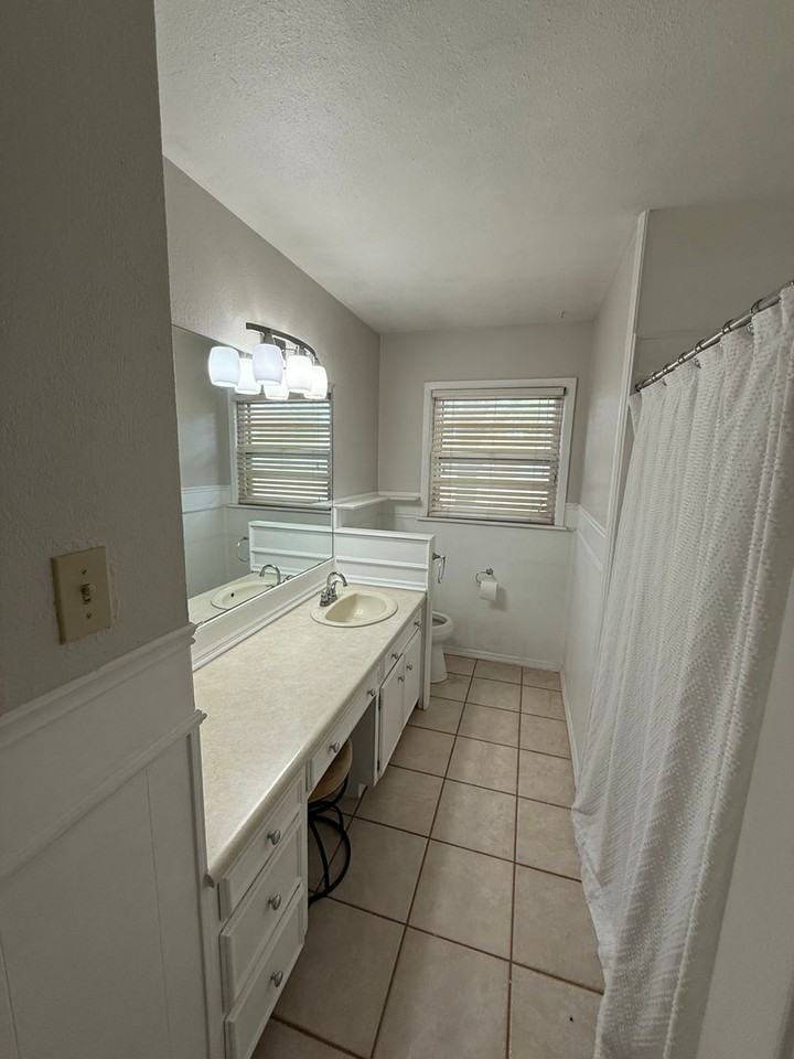 3806 26th St - Photo 6 of 10